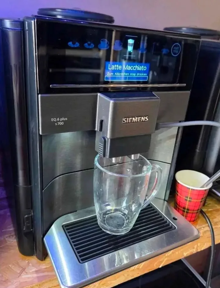 Siemens EQ.6 plus s700 Kaffeevollautomat – Bild 3