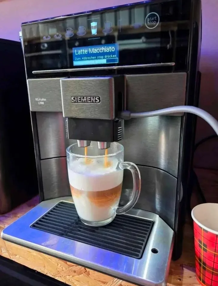 Siemens EQ.6 plus s700 Kaffeevollautomat – Bild 2